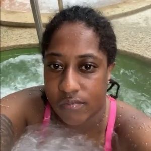 Meet your Posher, Yvette